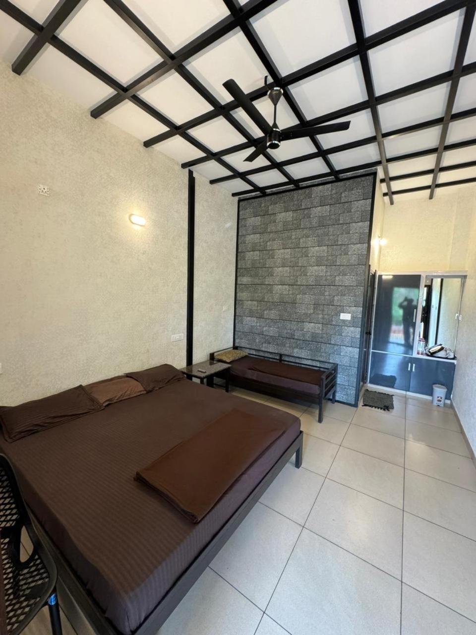 Meghamalhar Villa Манантавади Екстериор снимка